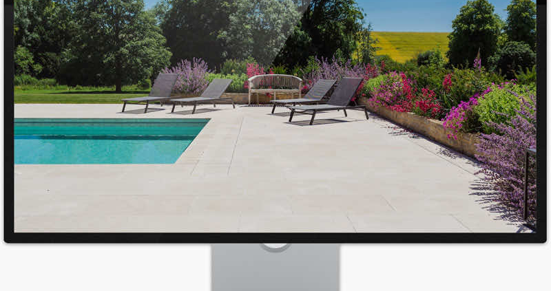 Computer with Pool image